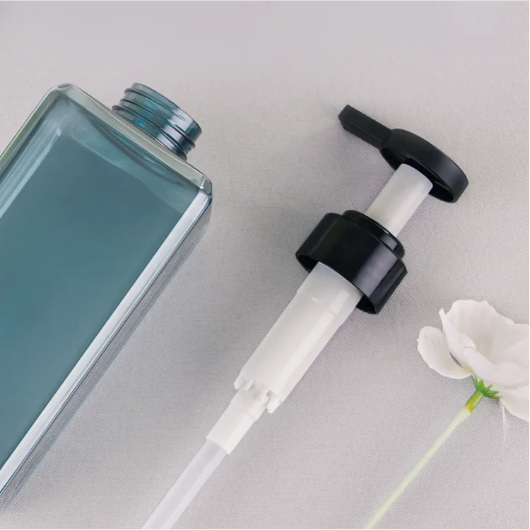Wholesale 300ml 500ml 750ml Blue Black Clear Empty Skincare Packaging Square Flat Bottle PET Plastic Lotion Shampoo Pump Bottle