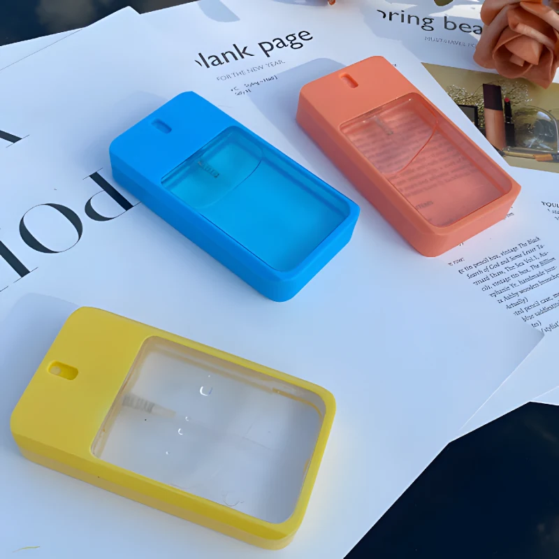 Portable 40ML Plastic Pump Perfume Atomiser PETG PP Pocket Spray Bottle Credit Card Sized for Hand Sanitizer